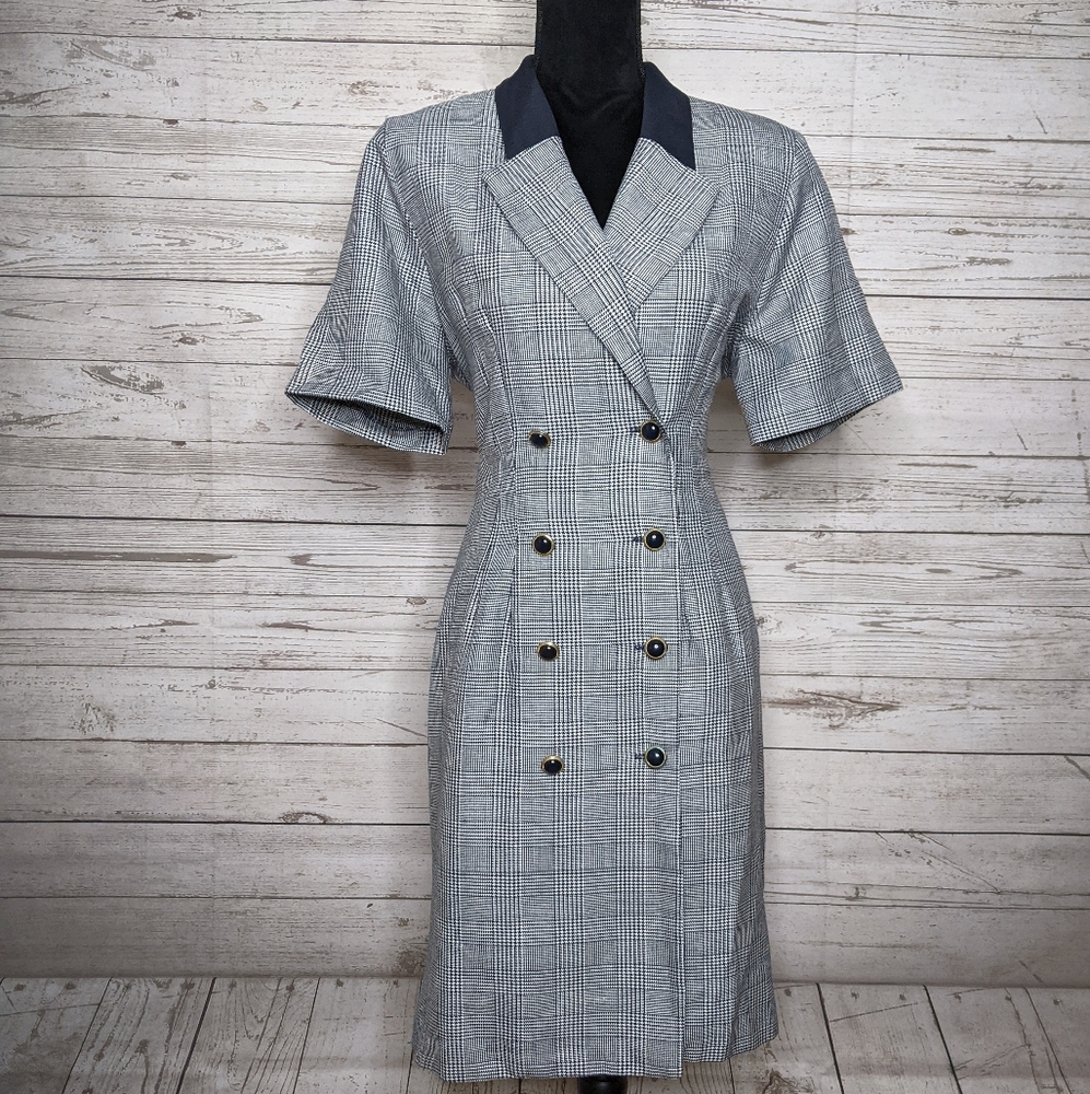 Evanna • VTG 70s Double Breasted Corporate Dress